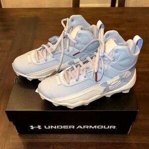 Under Armour Kids' Harper 10 RM
Baseball Cleats - Light Blue and White